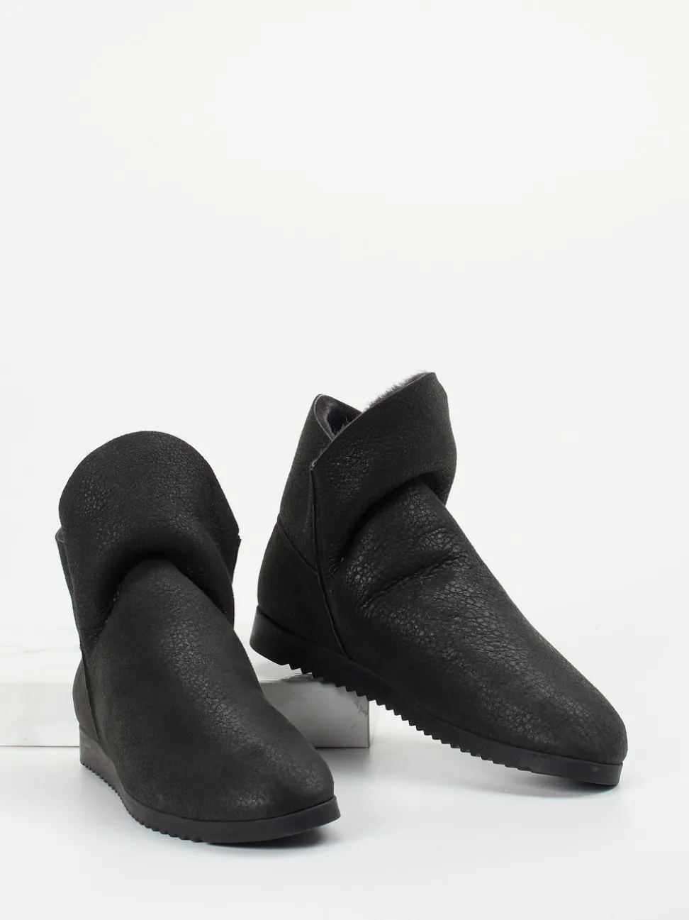 Arche – Stiefelette aus Veloursleder schwarz gefüttert