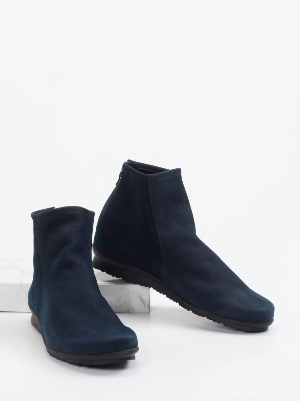 Arche – Stiefeletten aus Hirschleder in Dunkelblau