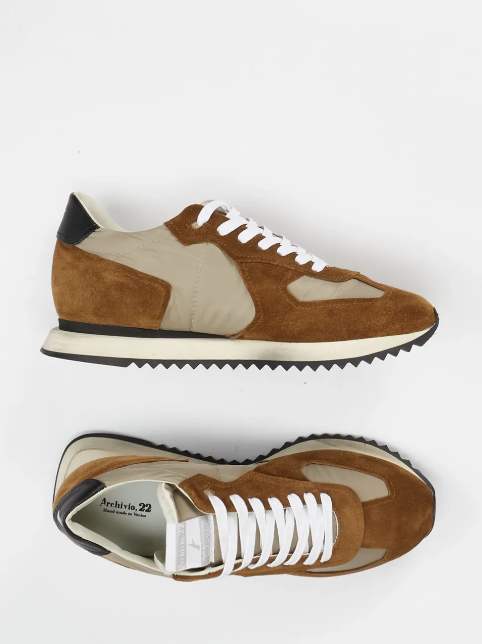 Archivio 22 – Sneaker aus Veloursleder rostbraun