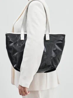 AU 79 – Shopper