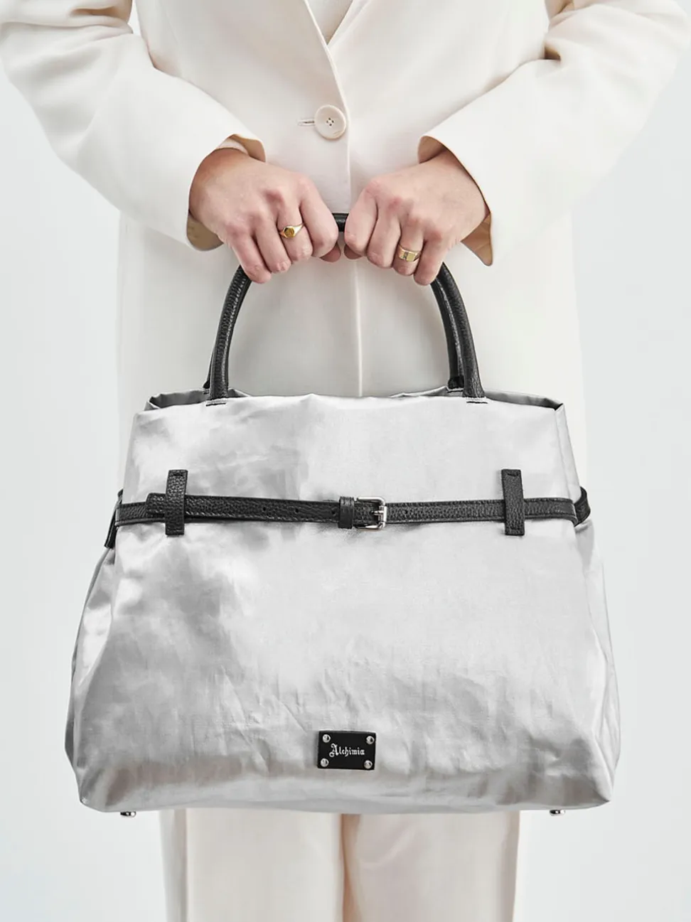 AU 79 – Shopper Bag aus Leinen-Kunstleder Silber