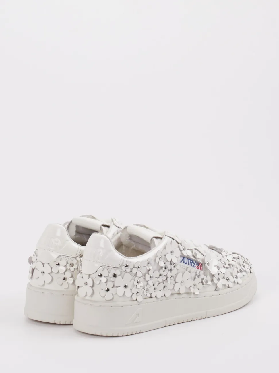 Autry – Low-Top Sneaker aus Lackleder Offwhite