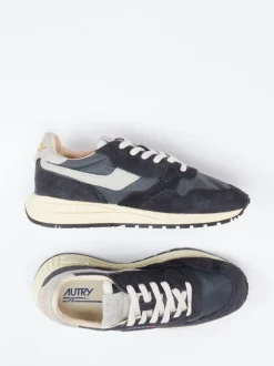 Autry – Retro-Sneaker aus Veloursleder in Anthrazit