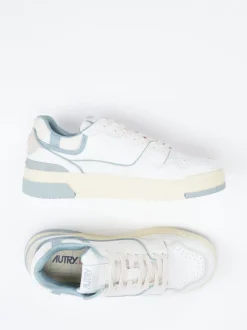 Autry – Sneaker aus Kalbleder in Offwhite