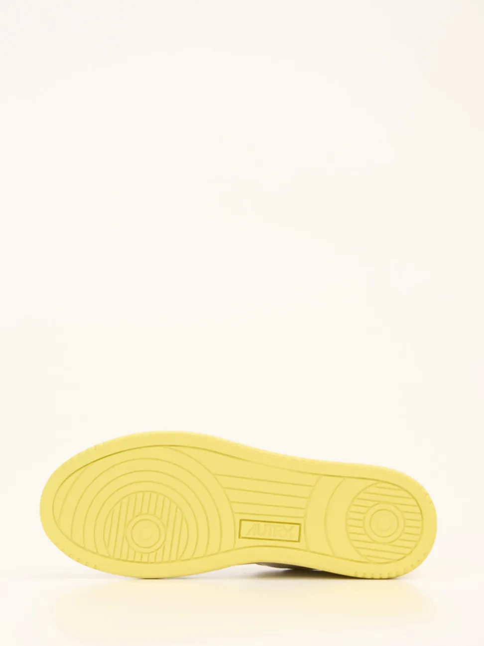 Autry – Sneaker aus Leder in Pastellgelb