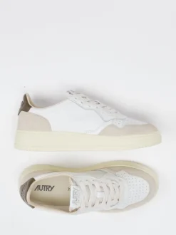 Autry – Sneaker aus Ledermix in Offwhite