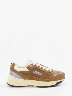 Autry – Sneaker aus Veloursleder und Mesh cognac
