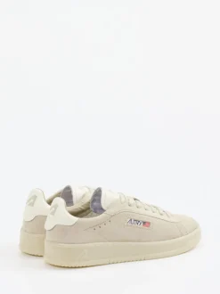 Autry – Sneaker aus Veloursleder in Beige