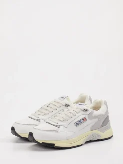 Autry – Sneaker aus Velour/Leder in Offwhite