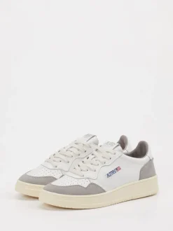 Autry – Sneaker aus Velour/Leder in Offwhite