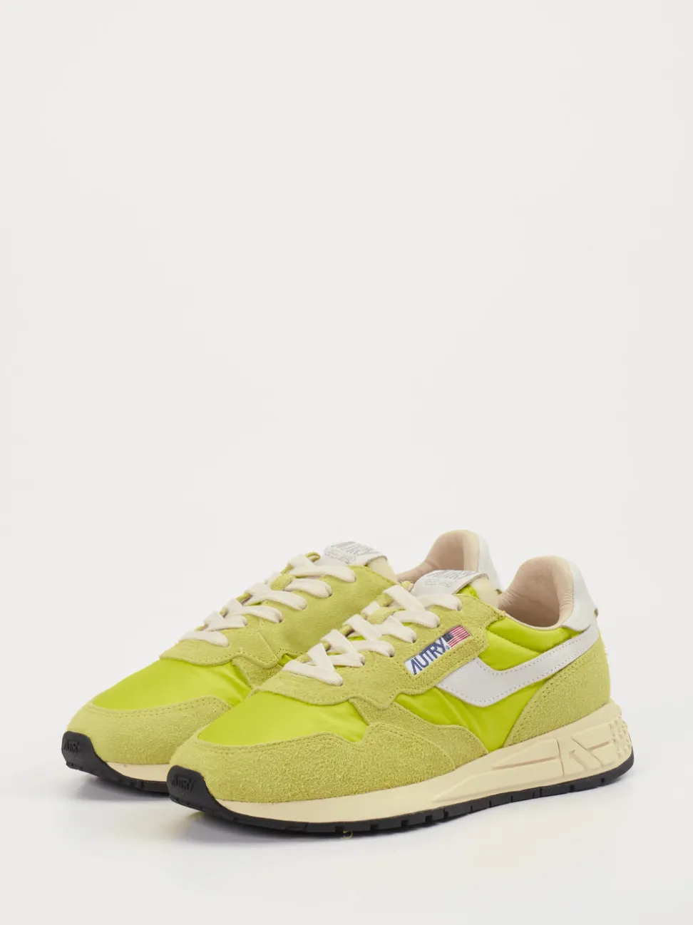Autry – Sneaker aus Velour/Textil in Limettengelb