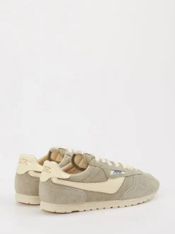 Autry – Sneaker aus Veloursleder in Beigegrau