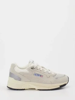 Autry – Sneaker aus Velour/Textil in Beige