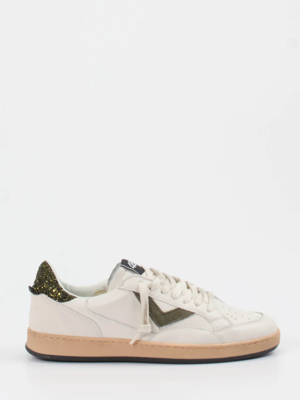 4B12 – Sneaker aus Hirschleder mit Glitzerferse