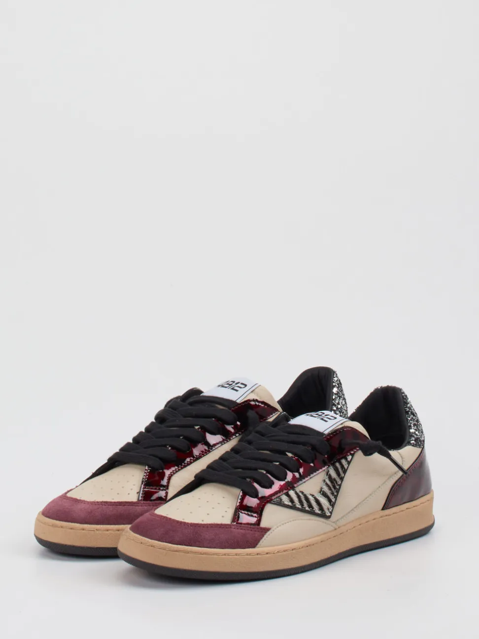 4B12 – Sneaker aus Velour- und Glattleder beige