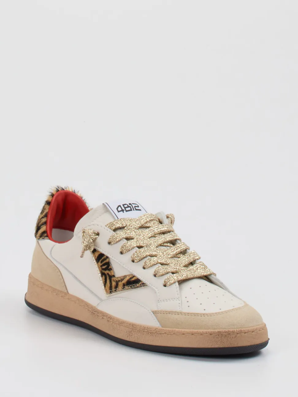 4B12 – Sneaker aus Velourleder und Glattleder beige