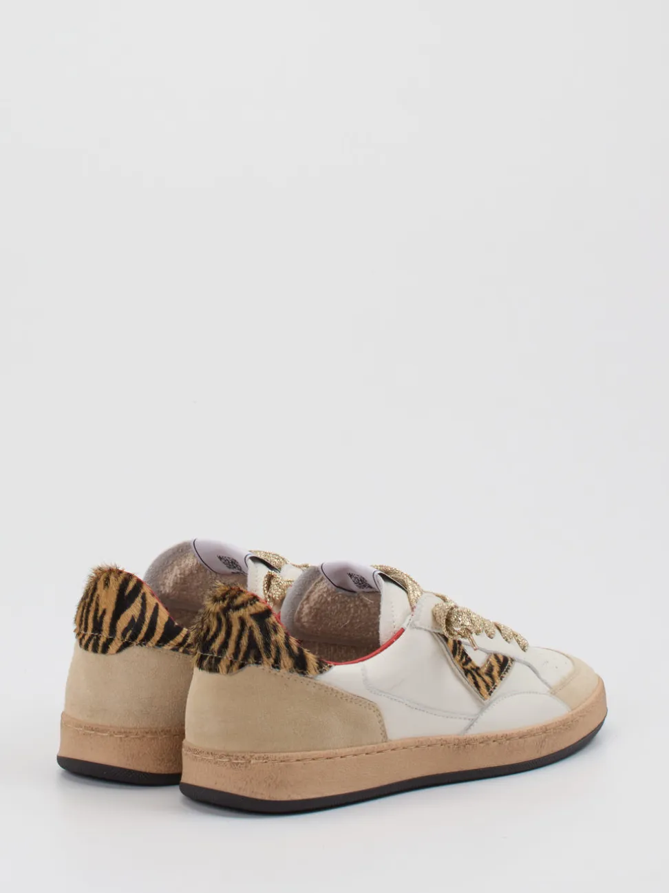4B12 – Sneaker aus Velourleder und Glattleder beige
