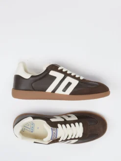 Back 70 – Retro-Sneaker aus Velour/Leder braun