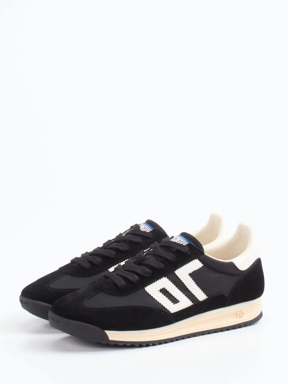 Back 70 – Retro-Sneaker aus Veloursleder und Nylon