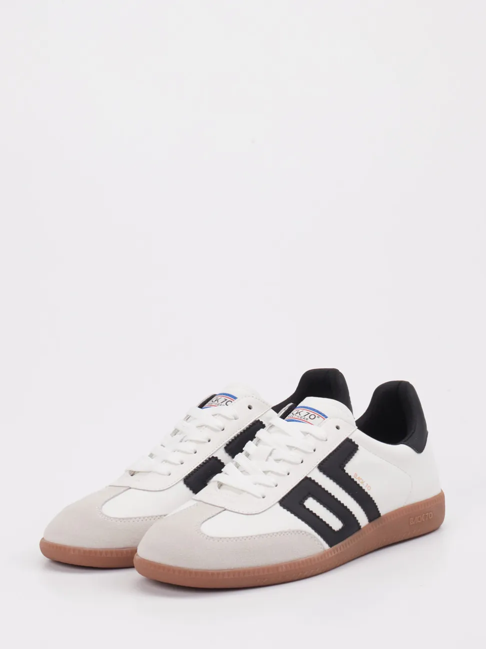 Back 70 – Retro-Sneaker aus Velour/Leder weiß