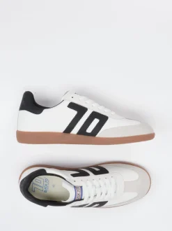 Back 70 – Retro-Sneaker aus Velour/Leder weiß