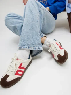 Back 70 – Retro-Sneaker aus Velour/Leder cremeweiß