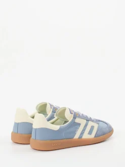 Back 70 – Retro-Sneaker aus Veloursleder Pastellblau