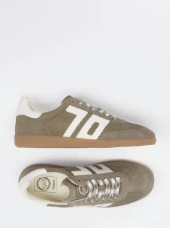 Back 70 – Retro-Sneaker aus Veloursleder olivgrün
