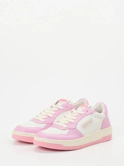 Back 70 – Sneaker aus Glattleder in Off-White