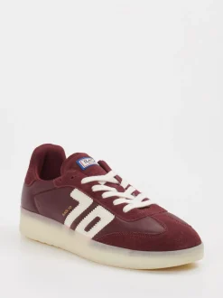 Back 70 – Sneaker aus Leder in Bordeauxrot