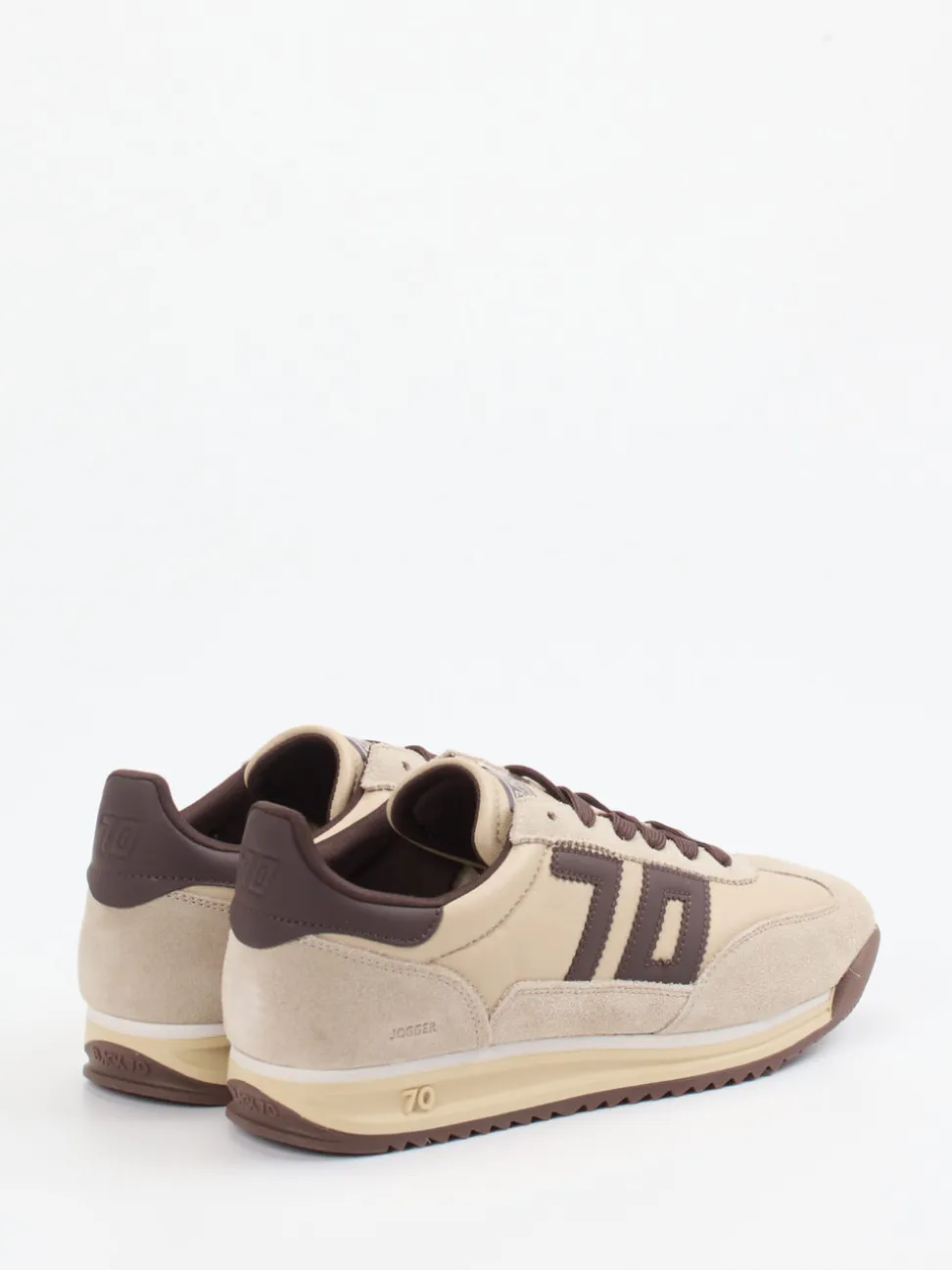 Back 70 – Sneaker aus Veloursleder beige-braun