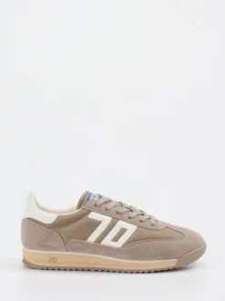 Back 70 – Sneaker aus Veloursleder und Nylon taupe