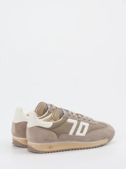 Back 70 – Sneaker aus Veloursleder und Nylon taupe