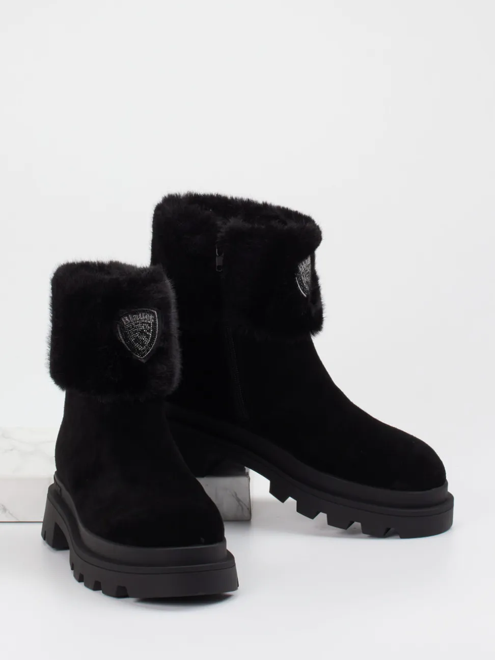 Blauer – Stiefelette aus Veloursleder schwarz
