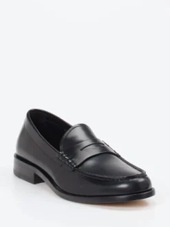 Boss – Loafer aus Kalbleder schwarz glänzend