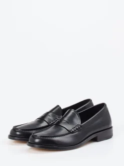 Boss – Loafer aus Kalbleder schwarz glänzend