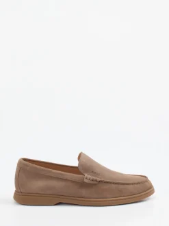Boss – Loafer aus Veloursleder in Sandbeige