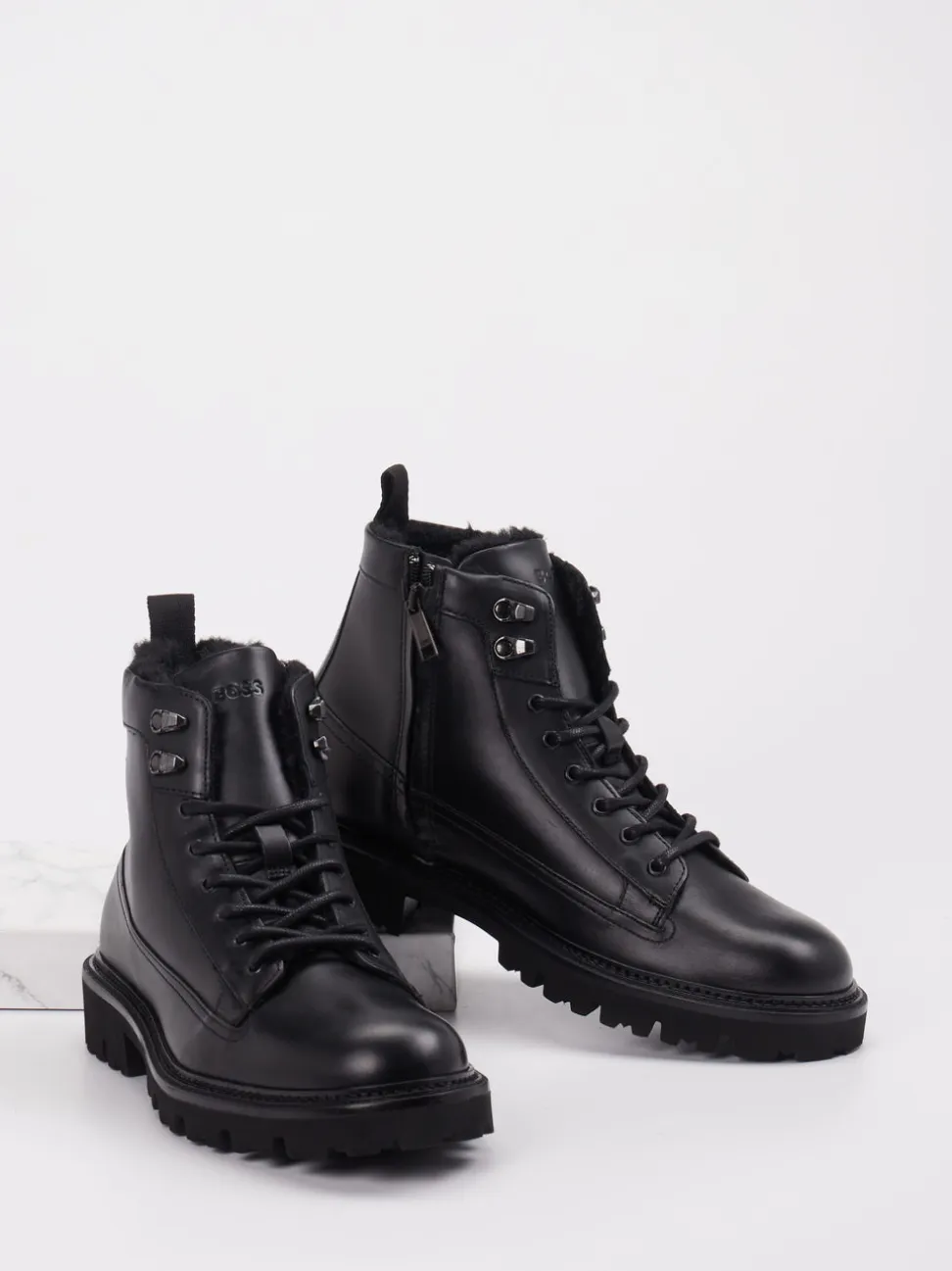 Boss – Schnürboots aus Kalbleder schwarz