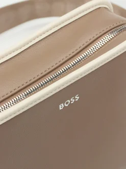 Boss – Schultertasche aus Kalbleder in Taupe
