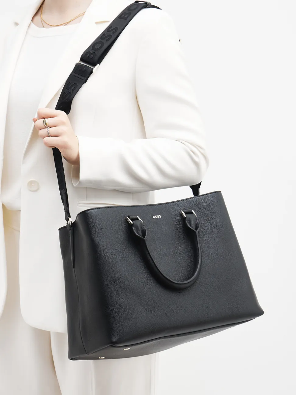 Boss – Shopper aus Kalbleder in Schwarz