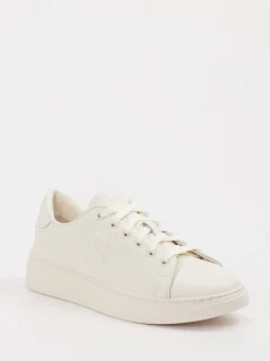 Boss – Sneaker aus Kalbleder in Cremeweiß