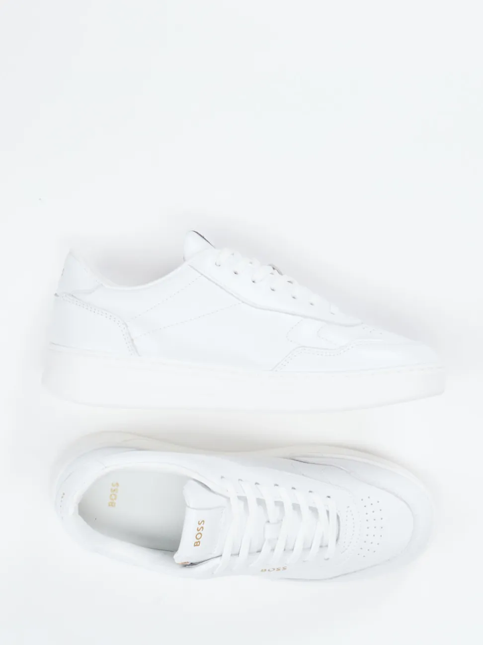 Boss – Sneaker aus Kalbleder in Weiß