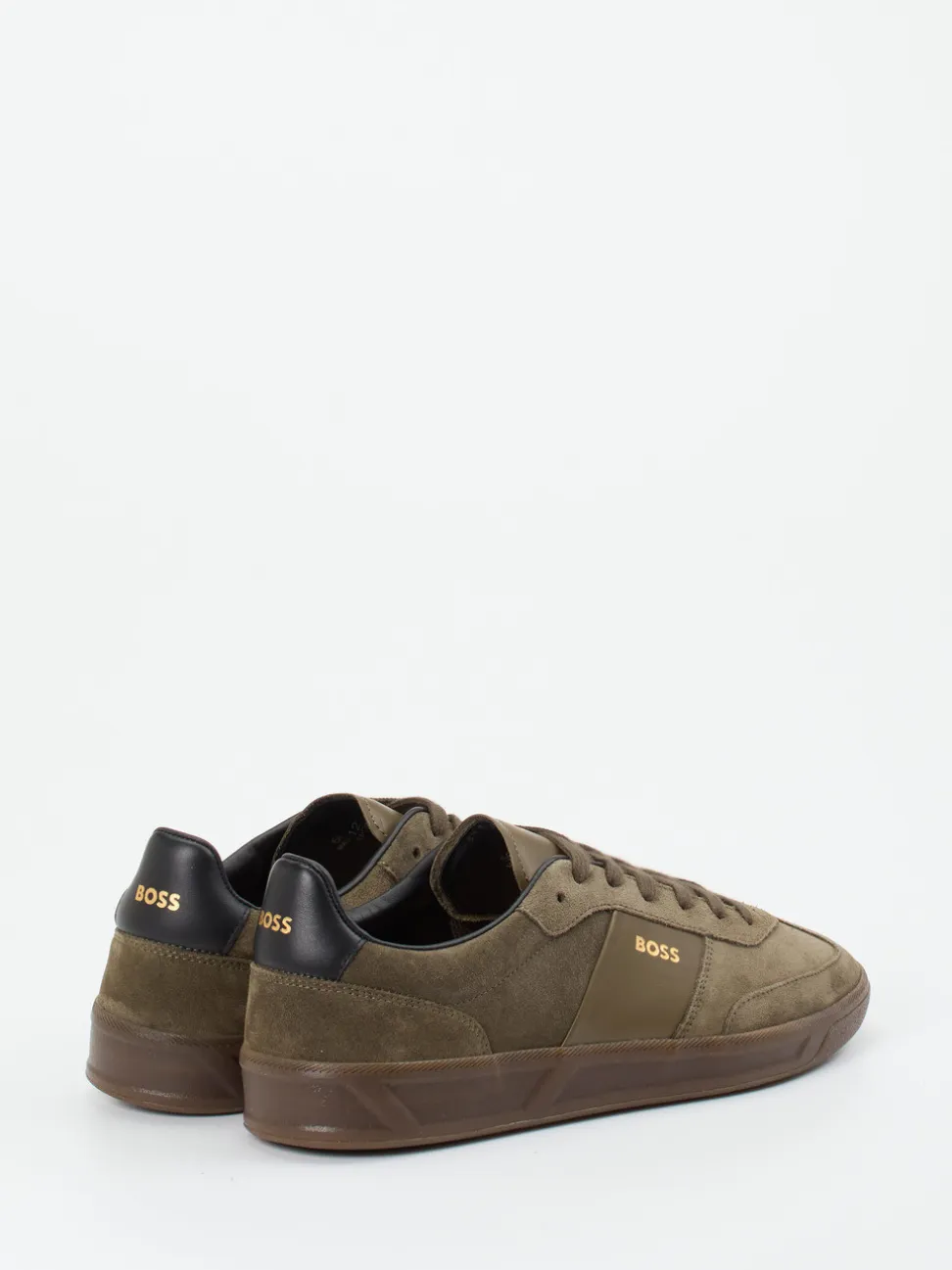 Boss – Sneaker aus Veloursleder Olivbraun