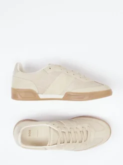 Boss – Sneaker aus Veloursleder in Beige
