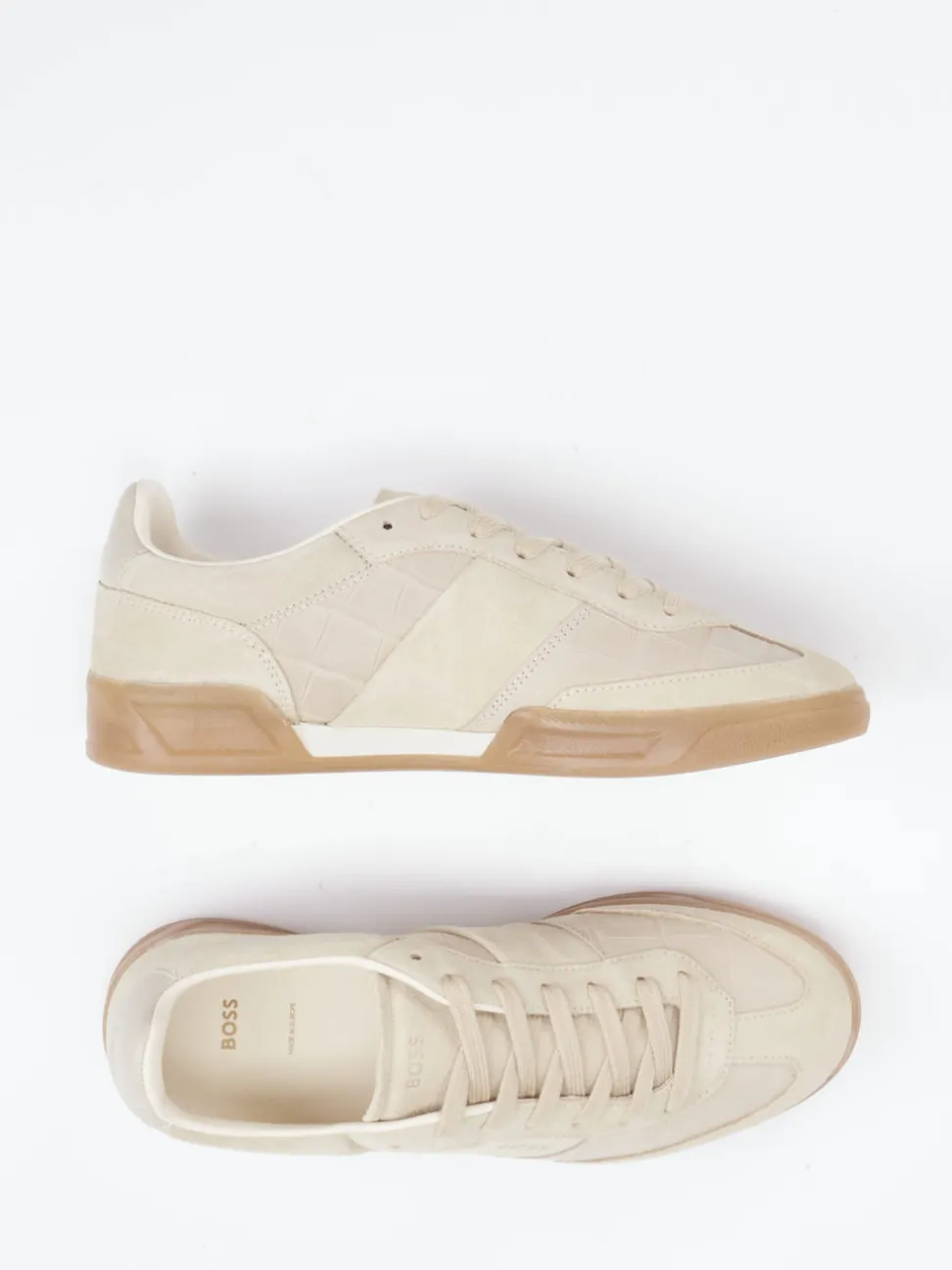 Boss – Sneaker aus Veloursleder in Beige