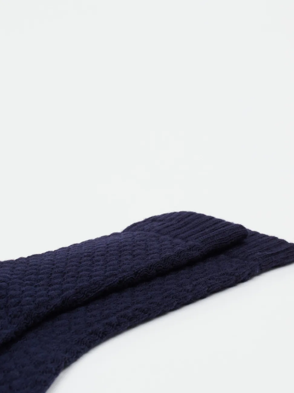 Burlington – Stricksocken aus Wolle in Dunkelblau