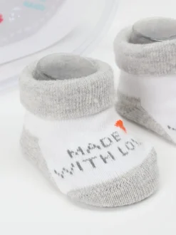 Camano – Babysocken aus Textil in Weiß-Grau