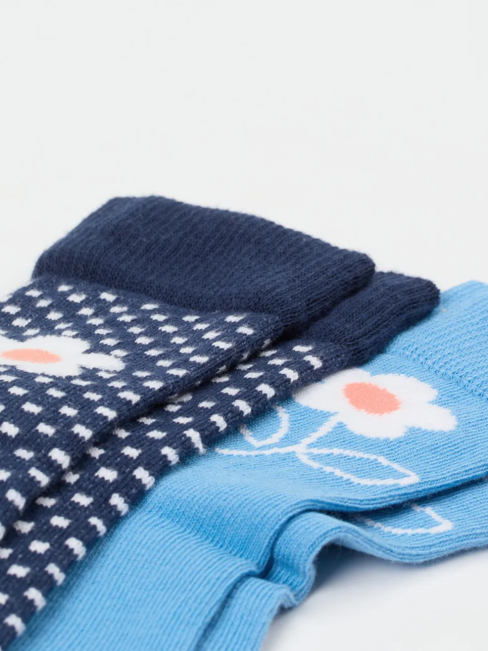 Camano – Kindersocken aus Textil mit Blumenmotiv