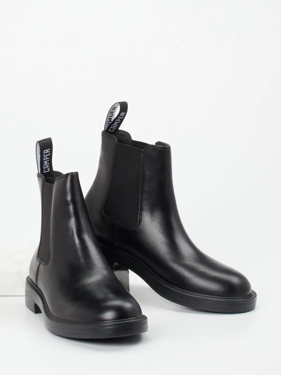 Camper – Chelsea Boots aus Glattleder schwarz