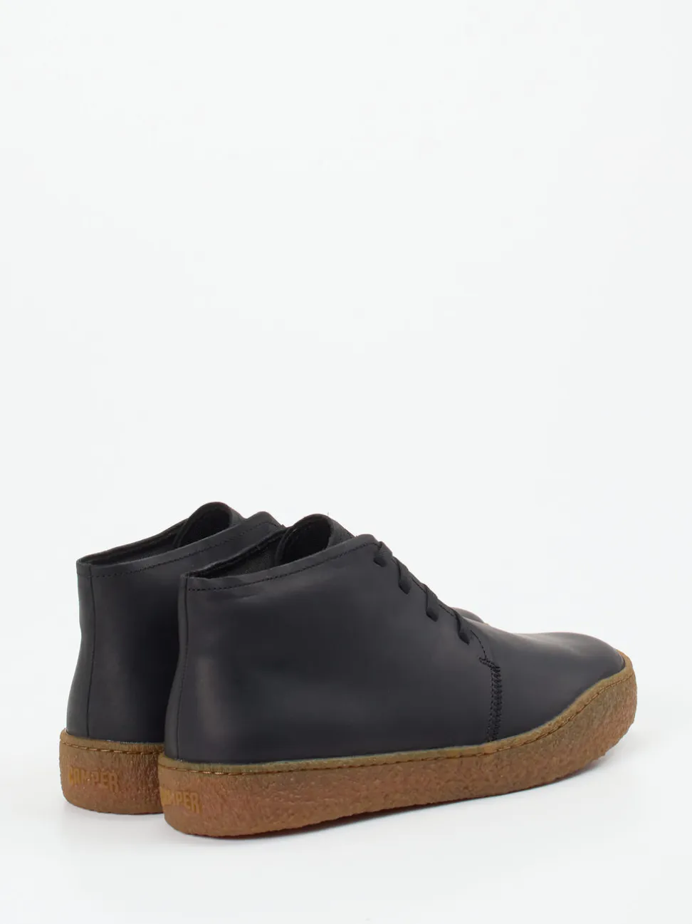 Camper – Chukka Boots aus Nubukleder Schwarz